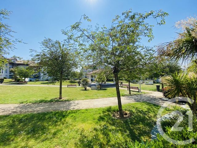 Appartement F5 à vendre - 4 pièces - 84.0 m2 - ANGLET - 64 - AQUITAINE - Century 21 Indarra Appartement F5 à vendre - 4 pièces - 84.0 m2 - ANGLET - 64 - AQUITAINE - Century 21 Indarra