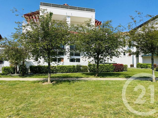 Appartement F5 à vendre - 4 pièces - 84.0 m2 - ANGLET - 64 - AQUITAINE - Century 21 Indarra Appartement F5 à vendre - 4 pièces - 84.0 m2 - ANGLET - 64 - AQUITAINE - Century 21 Indarra