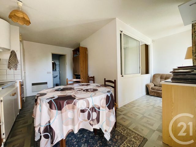Afficher la photo en grand Appartement T1 à vendre - 1 pièce - 33.97 m2 - ANGLET - 64 - AQUITAINE - Century 21 Indarra