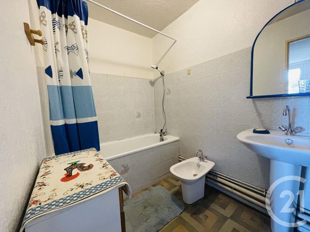 Afficher la photo en grand Appartement T1 à vendre - 1 pièce - 33.97 m2 - ANGLET - 64 - AQUITAINE - Century 21 Indarra