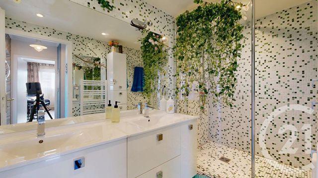 Appartement T4 à vendre - 4 pièces - 84.42 m2 - ANGLET - 64 - AQUITAINE - Century 21 Indarra