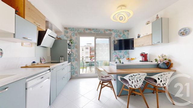 Appartement T4 à vendre - 4 pièces - 84.42 m2 - ANGLET - 64 - AQUITAINE - Century 21 Indarra