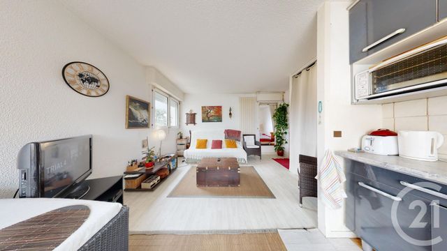 Studio à vendre - 1 pièce - 40.77 m2 - ANGLET - 64 - AQUITAINE - Century 21 Indarra