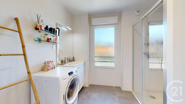 Appartement T3 à vendre - 3 pièces - 62.62 m2 - ANGLET - 64 - AQUITAINE - Century 21 Indarra