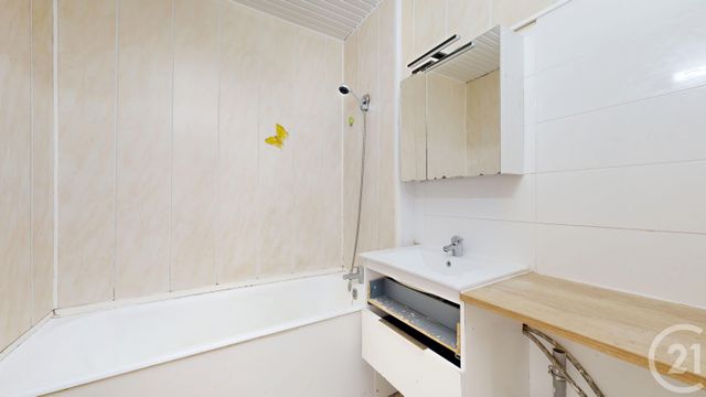 Appartement T4 à vendre - 4 pièces - 74.0 m2 - BAYONNE - 64 - AQUITAINE - Century 21 Indarra