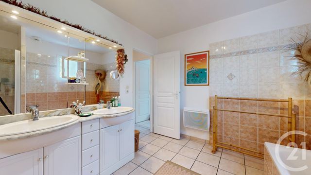 maison à vendre - 6 pièces - 161.92 m2 - ST MARTIN DE HINX - 40 - AQUITAINE - Century 21 Indarra