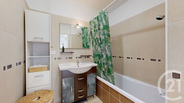 Appartement T3 à vendre - 3 pièces - 66.49 m2 - ANGLET - 64 - AQUITAINE - Century 21 Indarra