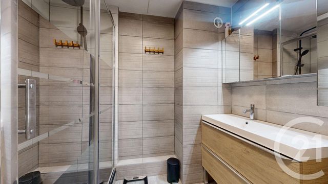 Appartement T4 à vendre - 4 pièces - 77.31 m2 - ANGLET - 64 - AQUITAINE - Century 21 Indarra