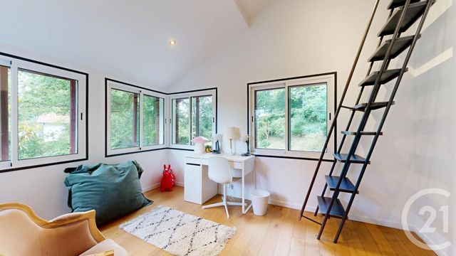 Afficher la photo en grand maison à vendre - 8 pièces - 241.71 m2 - ARCANGUES - 64 - AQUITAINE - Century 21 Indarra