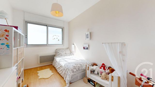 Afficher la photo en grand Appartement T3 à vendre - 3 pièces - 56.6 m2 - ANGLET - 64 - AQUITAINE - Century 21 Indarra