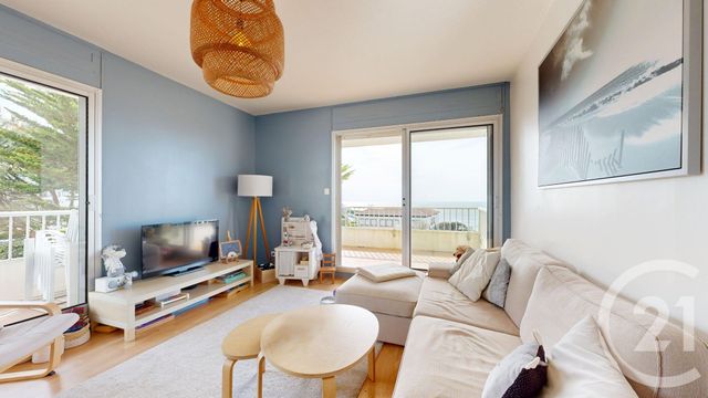 Afficher la photo en grand Appartement T3 à vendre - 3 pièces - 56.6 m2 - ANGLET - 64 - AQUITAINE - Century 21 Indarra