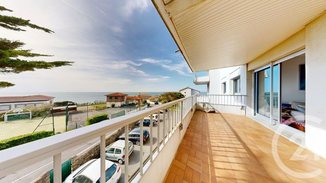 Afficher la photo en grand Appartement T3 à vendre - 3 pièces - 56.6 m2 - ANGLET - 64 - AQUITAINE - Century 21 Indarra