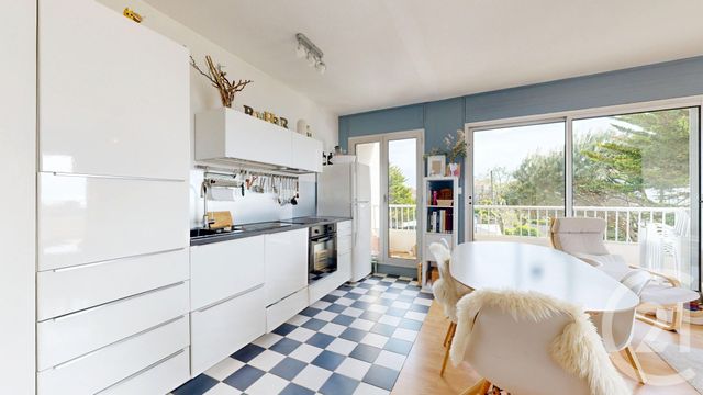 Afficher la photo en grand Appartement T3 à vendre - 3 pièces - 56.6 m2 - ANGLET - 64 - AQUITAINE - Century 21 Indarra