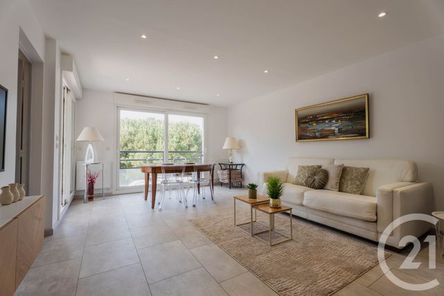 Appartement T2 à vendre - 2 pièces - 54.47 m2 - ANGLET - 64 - AQUITAINE - Century 21 Indarra