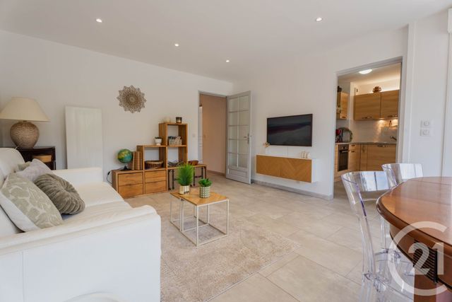 Appartement T2 à vendre - 2 pièces - 54.47 m2 - ANGLET - 64 - AQUITAINE - Century 21 Indarra