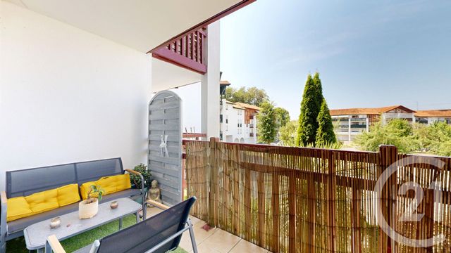 Appartement T2 à vendre - 2 pièces - 51.92 m2 - ST PIERRE D IRUBE - 64 - AQUITAINE - Century 21 Indarra