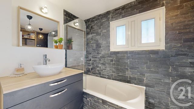 maison à vendre - 3 pièces - 78.42 m2 - URCUIT - 64 - AQUITAINE - Century 21 Indarra