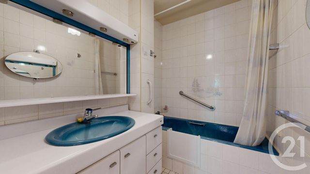 Appartement F3 à vendre - 3 pièces - 81.05 m2 - ANGLET - 64 - AQUITAINE - Century 21 Indarra