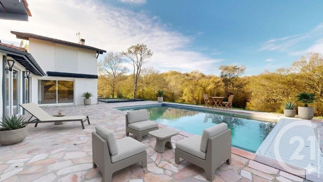 maison à vendre - 10 pièces - 295.0 m2 - URCUIT - 64 - AQUITAINE - Century 21 Indarra