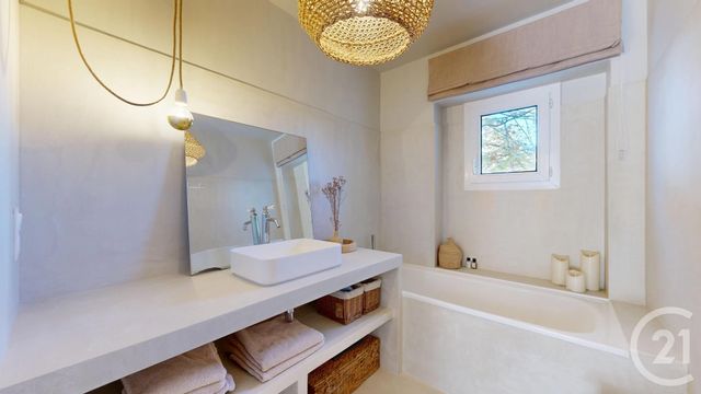 Appartement T3 à vendre - 3 pièces - 71.37 m2 - ANGLET - 64 - AQUITAINE - Century 21 Indarra