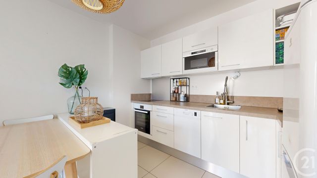 Appartement T2 à vendre - 2 pièces - 46.22 m2 - ANGLET - 64 - AQUITAINE - Century 21 Indarra