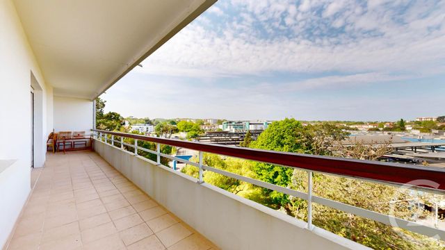 Appartement T3 à vendre - 3 pièces - 67.43 m2 - ANGLET - 64 - AQUITAINE - Century 21 Indarra