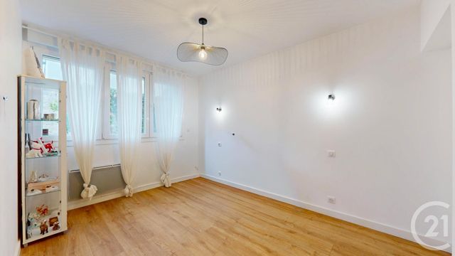 Appartement T3 à vendre - 3 pièces - 60.0 m2 - ANGLET - 64 - AQUITAINE - Century 21 Indarra