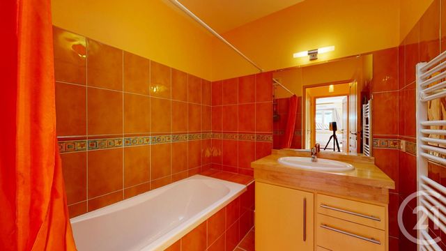 Appartement T2 à vendre - 3 pièces - 47.05 m2 - ASCAIN - 64 - AQUITAINE - Century 21 Indarra