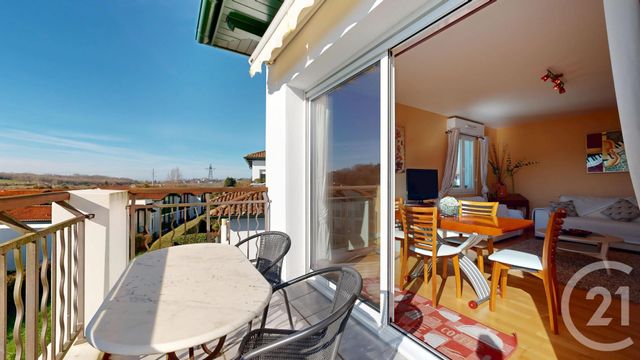 Appartement T2 à vendre - 3 pièces - 47.05 m2 - ASCAIN - 64 - AQUITAINE - Century 21 Indarra