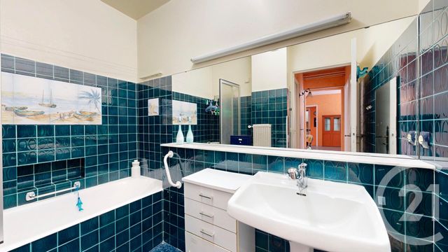 Appartement T3 à vendre - 3 pièces - 67.0 m2 - ANGLET - 64 - AQUITAINE - Century 21 Indarra