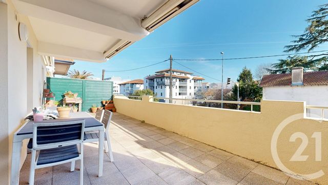 Appartement F2 à vendre - 2 pièces - 51.55 m2 - ANGLET - 64 - AQUITAINE - Century 21 Indarra