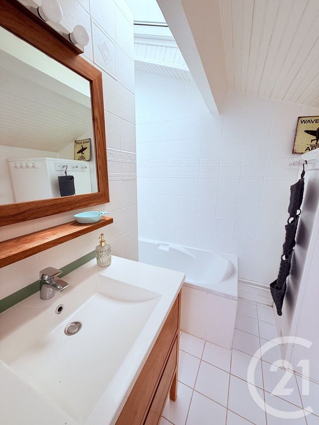 maison à louer - 3 pièces - 67.0 m2 - BIARRITZ - 64 - AQUITAINE - Century 21 Indarra