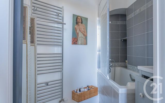 Appartement T3 à vendre - 3 pièces - 65.72 m2 - ANGLET - 64 - AQUITAINE - Century 21 Indarra