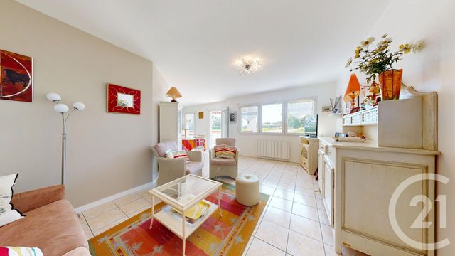 Appartement T2 à vendre - 2 pièces - 53.4 m2 - ANGLET - 64 - AQUITAINE - Century 21 Indarra