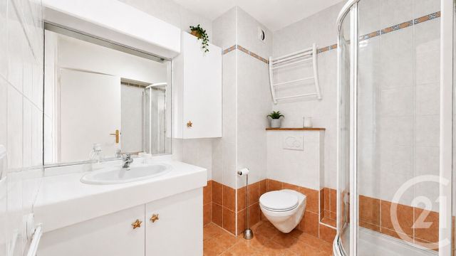 Appartement T2 à vendre - 2 pièces - 53.4 m2 - ANGLET - 64 - AQUITAINE - Century 21 Indarra