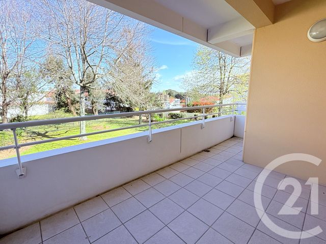 Appartement T2 à louer - 2 pièces - 51.36 m2 - ANGLET - 64 - AQUITAINE - Century 21 Indarra