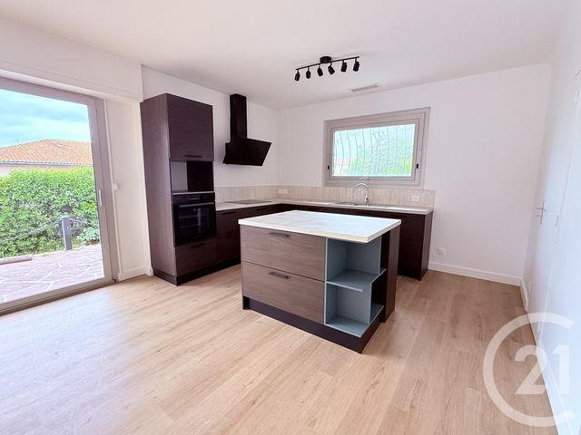 maison à louer - 5 pièces - 155.0 m2 - BOUCAU - 64 - AQUITAINE - Century 21 Indarra