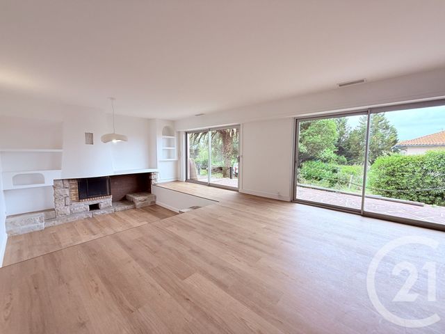 maison à louer - 5 pièces - 155.0 m2 - BOUCAU - 64 - AQUITAINE - Century 21 Indarra