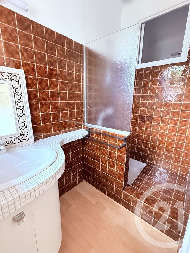 maison à louer - 5 pièces - 155.0 m2 - BOUCAU - 64 - AQUITAINE - Century 21 Indarra