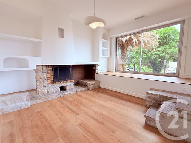 maison à louer - 5 pièces - 155.0 m2 - BOUCAU - 64 - AQUITAINE - Century 21 Indarra
