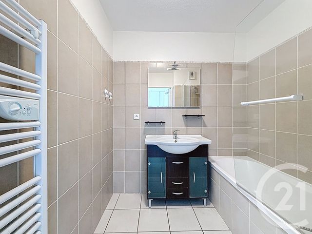 Appartement T2 à vendre - 2 pièces - 46.77 m2 - ANGLET - 64 - AQUITAINE - Century 21 Indarra