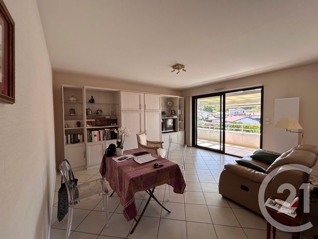 Appartement T2 à vendre - 2 pièces - 46.28 m2 - ANGLET - 64 - AQUITAINE - Century 21 Indarra