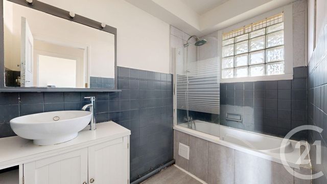 Appartement F4 à vendre - 4 pièces - 71.44 m2 - ANGLET - 64 - AQUITAINE - Century 21 Indarra