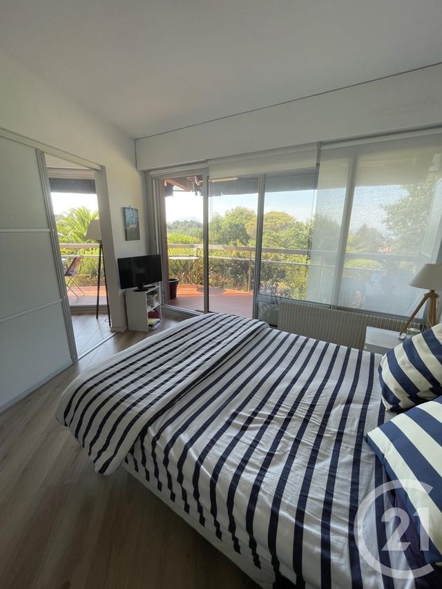 Appartement F2 à louer - 2 pièces - 40.0 m2 - BIARRITZ - 64 - AQUITAINE - Century 21 Indarra