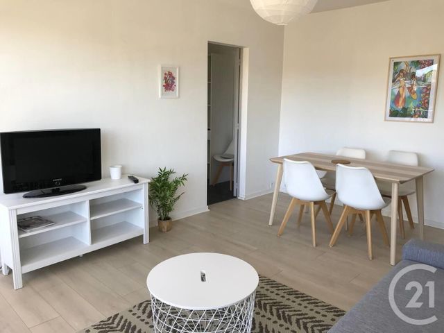 Appartement F2 à louer - 2 pièces - 52.25 m2 - ANGLET - 64 - AQUITAINE - Century 21 Indarra