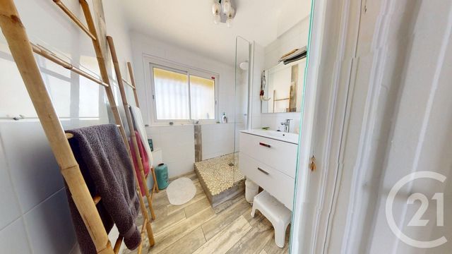 Appartement T3 à vendre - 3 pièces - 67.5 m2 - ANGLET - 64 - AQUITAINE - Century 21 Indarra