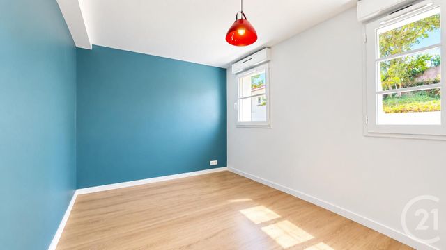 Appartement F4 à vendre - 4 pièces - 96.21 m2 - LARRESSORE - 64 - AQUITAINE - Century 21 Indarra
