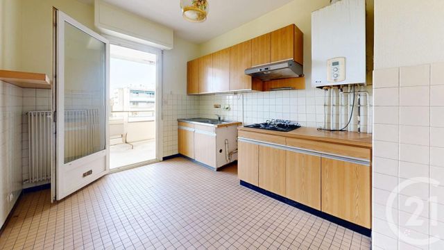 Appartement T3 à vendre - 3 pièces - 67.82 m2 - ANGLET - 64 - AQUITAINE - Century 21 Indarra