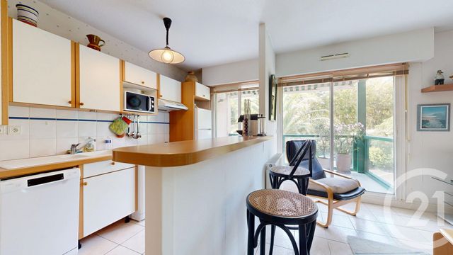Appartement T3 à vendre - 3 pièces - 66.06 m2 - ANGLET - 64 - AQUITAINE - Century 21 Indarra