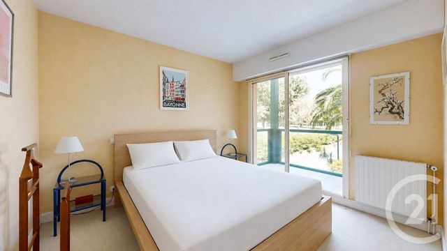 Appartement T3 à vendre - 3 pièces - 66.06 m2 - ANGLET - 64 - AQUITAINE - Century 21 Indarra